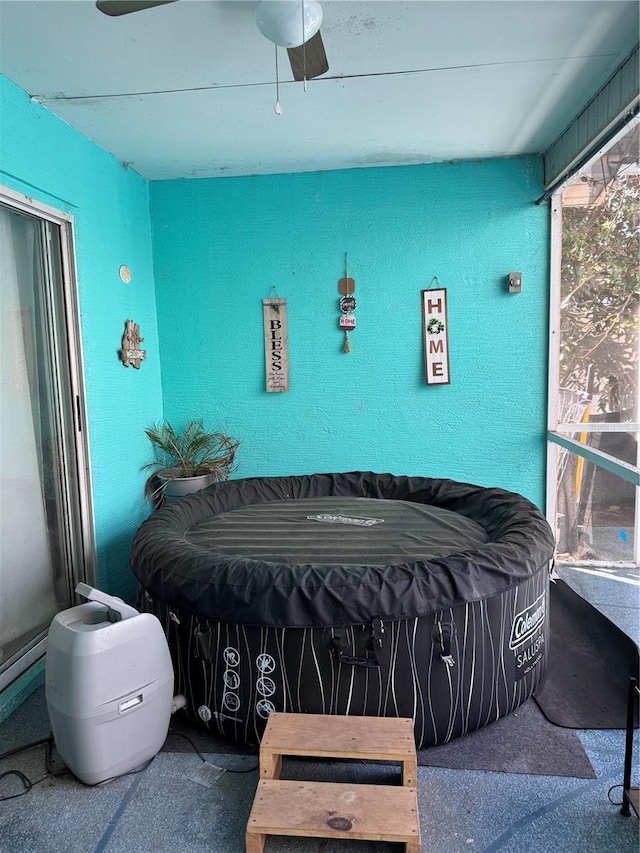 bedroom featuring ceiling fan