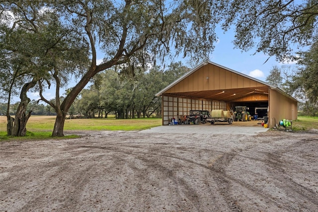 exterior space featuring a lawn