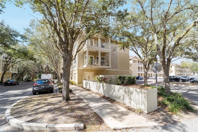 view of front of property