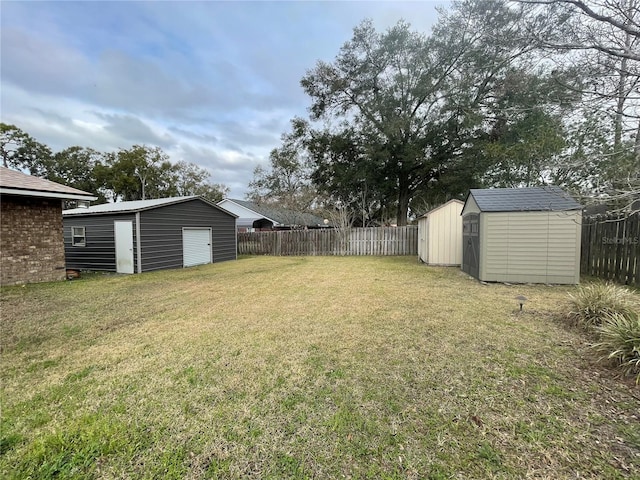 view of yard featuring a storage unit