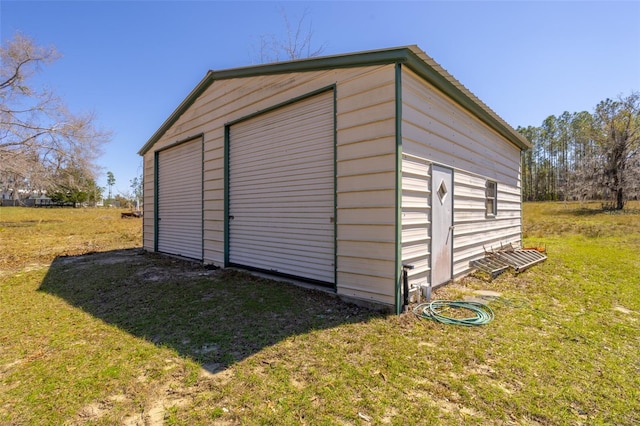 view of outdoor structure with an outdoor structure