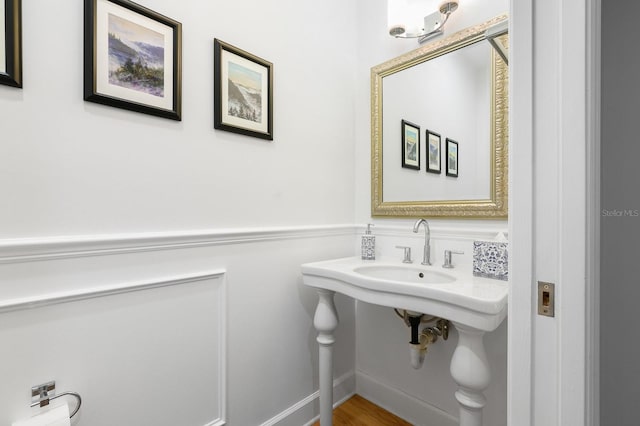 bathroom with baseboards