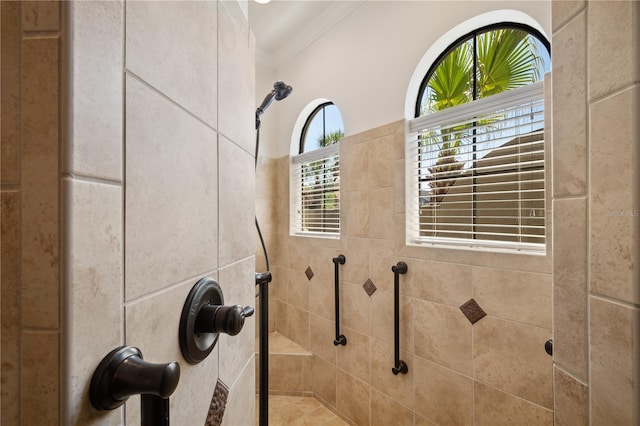 details with a tile shower