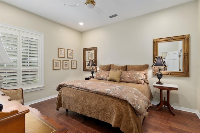 bedroom featuring visible vents, recessed lighting, baseboards, and wood finished floors