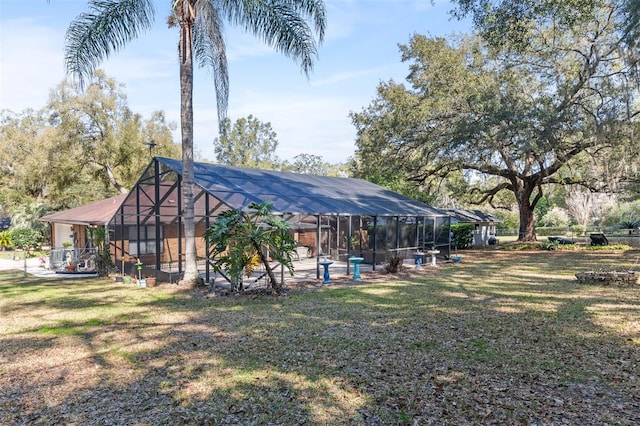 view of home's community featuring a yard