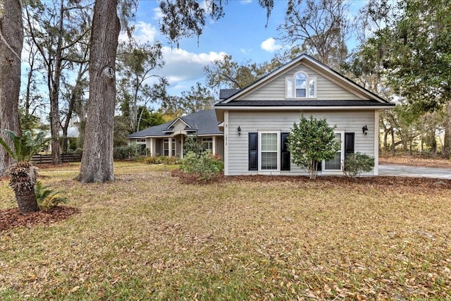 exterior space featuring a yard