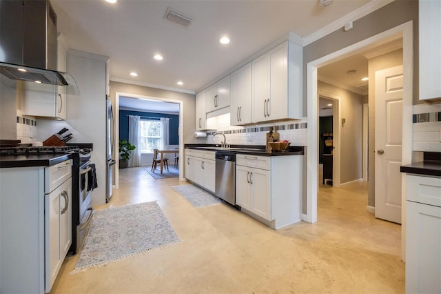 kitchen featuring crown molding, dark countertops, stainless steel appliances, exhaust hood, and visible vents