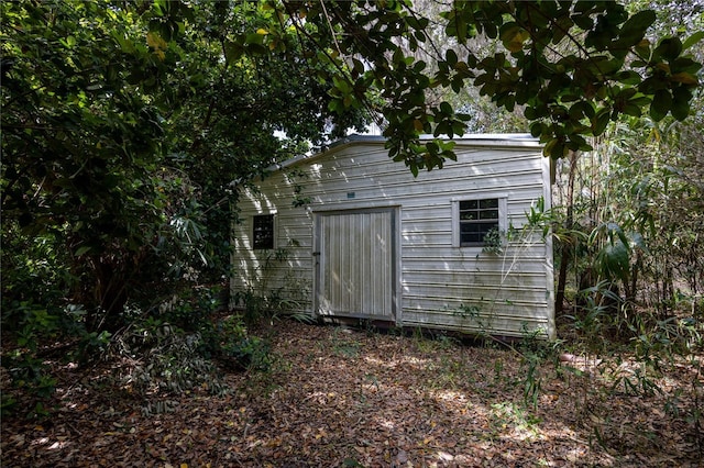 view of outdoor structure with an outdoor structure