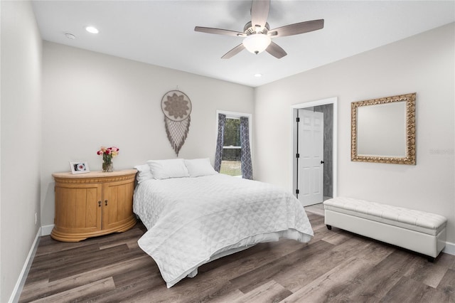 bedroom with recessed lighting, baseboards, dark wood finished floors, and ceiling fan