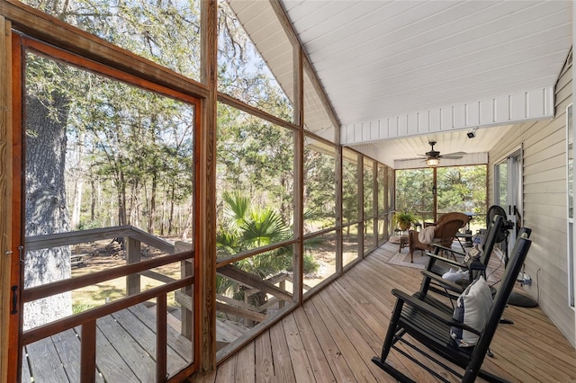 sunroom with lofted ceiling