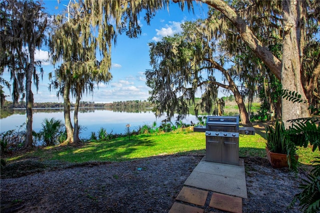 view of yard with a water view