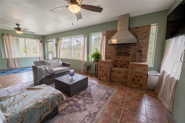6550 SE 123rd Ter, Morriston, FL 32668 - living room with a ceiling fan