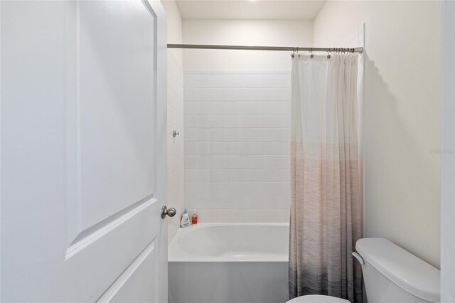 1487 NW 136th Blvd, Newberry, FL 32669 - bathroom with toilet and shower / tub combo