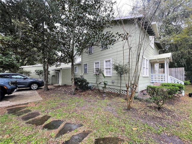 1035 NE 3rd Ave, Gainesville, FL 32601 - view of property exterior featuring crawl space