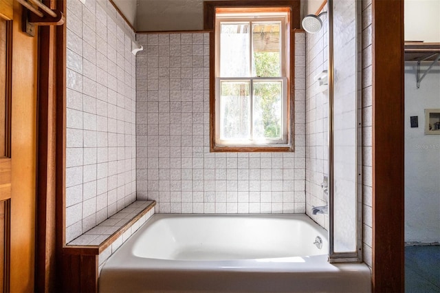 562 NE 2nd Ave, Gainesville, FL 32601 - bathroom with bathing tub / shower combination