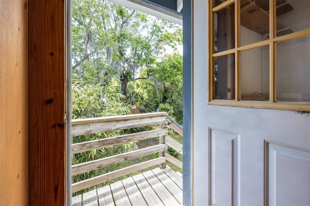 562 NE 2nd Ave, Gainesville, FL 32601 - view of doorway