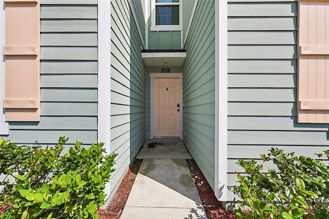 view of property entrance