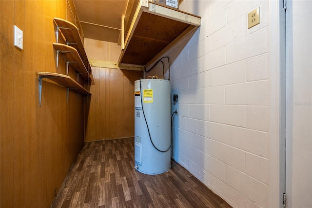 3436 SW 20th St, Gainesville, FL 32608 - utility room featuring water heater