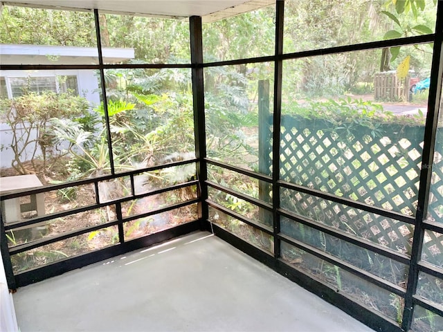 1041 NE 10th Ave, Gainesville, FL 32601 - view of unfurnished sunroom