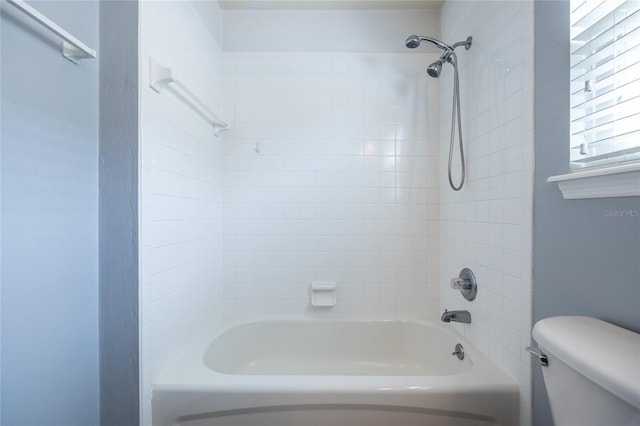 6355 NW 106th Pl, Alachua, FL 32615 - full bathroom featuring toilet and washtub / shower combination