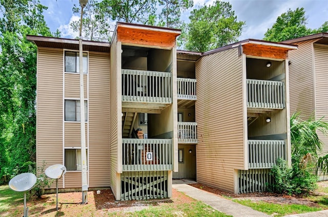 111 SE 16th Ave Unit O304, Gainesville, FL 32601 - view of apartment building / complex