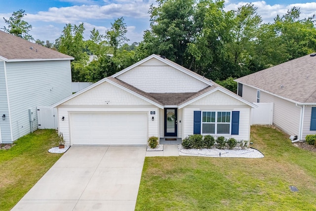 single story home featuring fence, a garage, a front lawn, and driveway