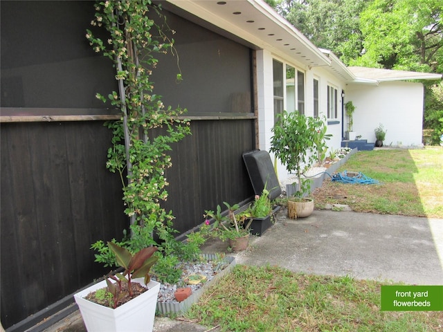 view of home's exterior