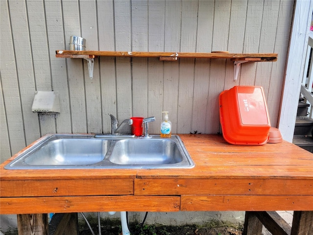 9150 SW 151st Ln, Archer, FL 32618 - exterior view of a sink