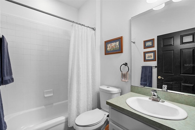 23510 Oak Prairie Cir, Sorrento, FL 32776 - full bath with toilet, shower / bathtub combination with curtain, and vanity