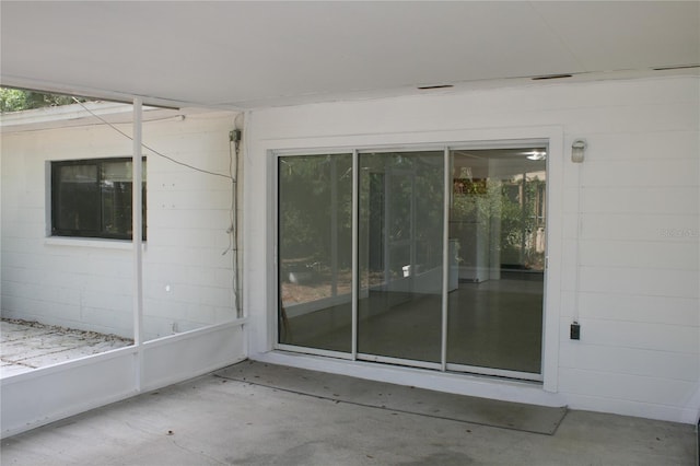 1226 NE 17th Ave, Gainesville, FL 32609 - property entrance featuring a patio area