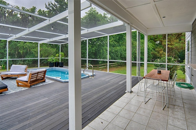20250 NW 71st Ct, Micanopy, FL 32667 - outdoor pool featuring a deck and glass enclosure