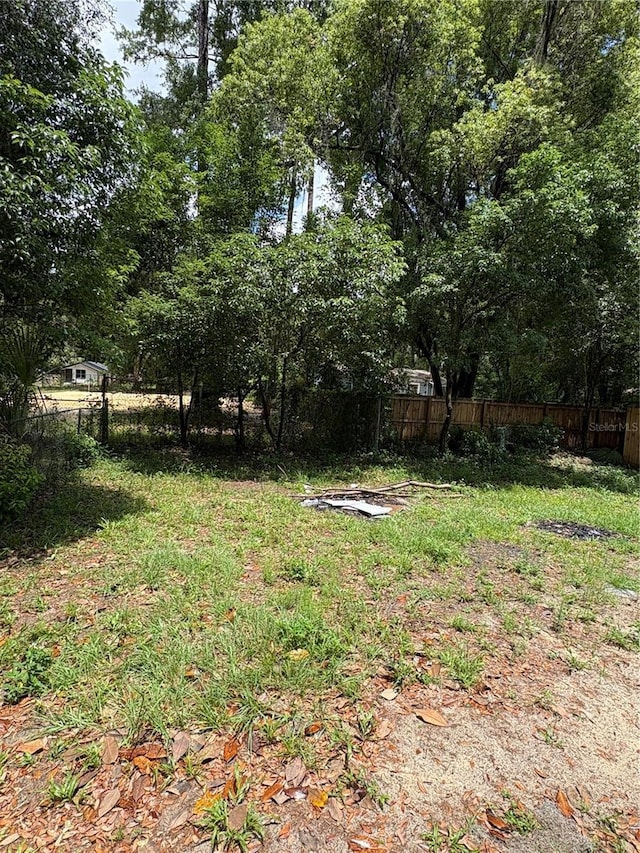1312 NE 1st Ave, Gainesville, FL 32641 - view of yard featuring fence