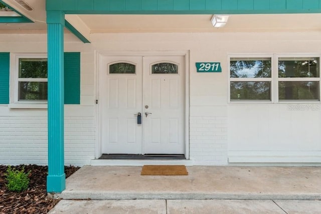 2911 NE 17th Ter, Gainesville, FL 32609 - entrance to property with brick siding