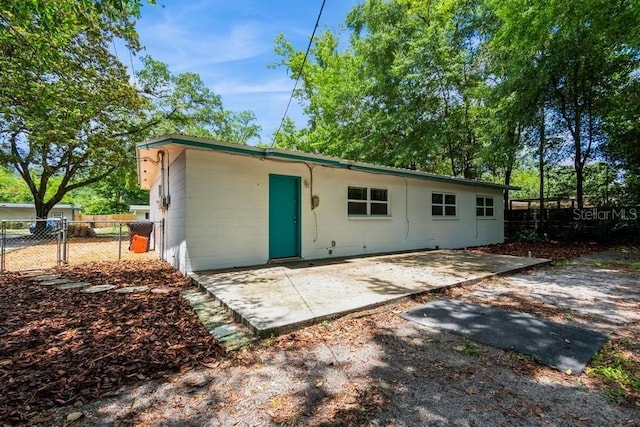 2911 NE 17th Ter, Gainesville, FL 32609 - view of outdoor structure with fence
