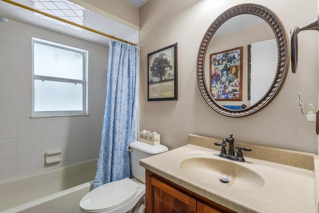 1786 S Border Ave, Inverness, FL 34452 - bathroom featuring toilet, shower / bath combination with curtain, and vanity