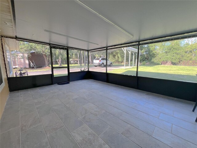 609 NE 2nd St, Williston, FL 32696 - view of unfurnished sunroom
