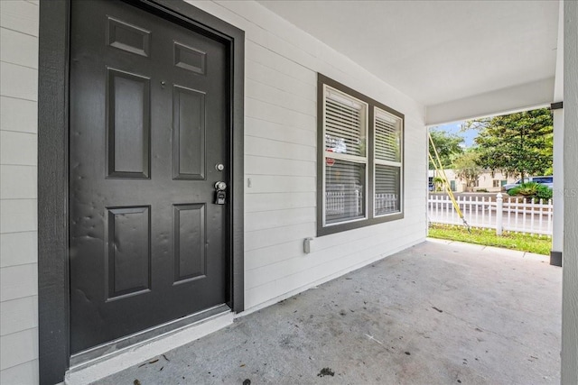 415 NW 10th St, Gainesville, FL 32601 - property entrance featuring a porch