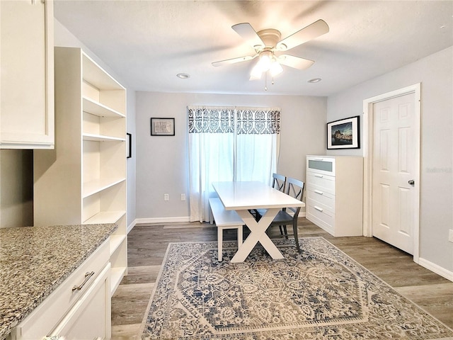 4000 SW 23rd St Unit 3-305, Gainesville, FL 32608 - dining space featuring ceiling fan, light wood-style floors, baseboards, a desk, and recessed lighting