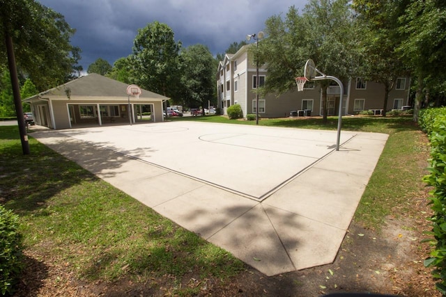 4000 SW 23rd St Unit 3-305, Gainesville, FL 32608 - view of basketball court featuring community basketball court and a yard