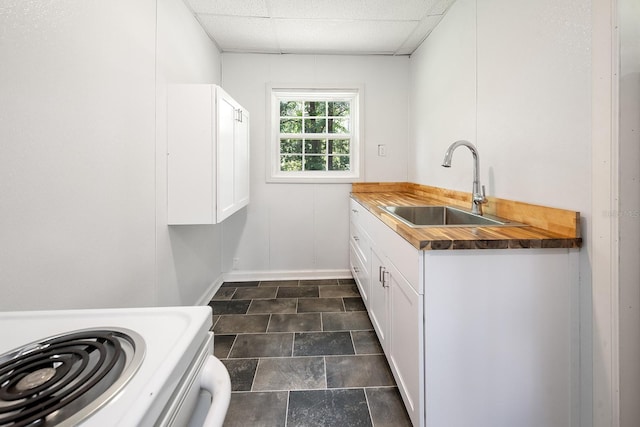 3046 SE 134th St, Starke, FL 32091 - washroom featuring a sink and baseboards
