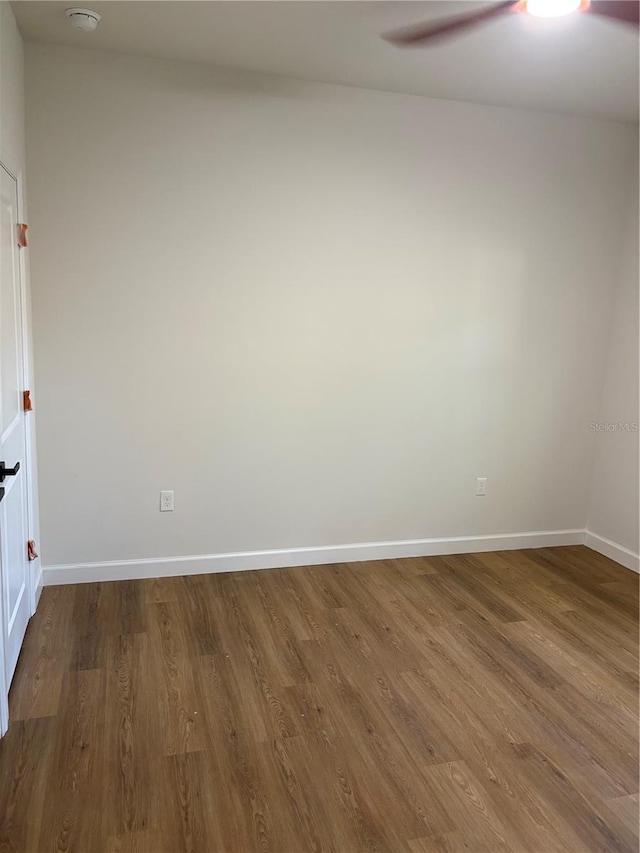 2522 SE 11th Ave, Gainesville, FL 32641 - unfurnished room featuring wood finished floors and a ceiling fan