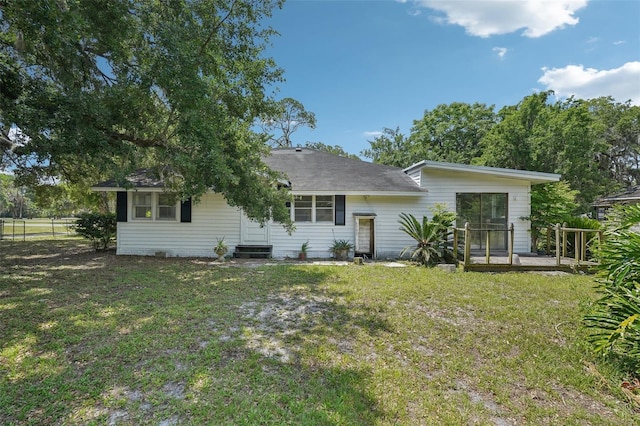20016 SE 219th Ave, Hawthorne, FL 32640 - back of house with entry steps