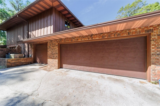 6015 SW 36th Way, Gainesville, FL 32608 - garage with concrete driveway