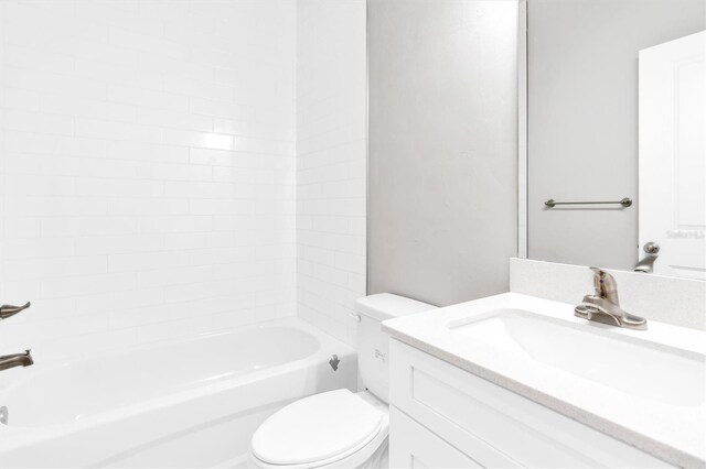 6669 SW 10th Ln, Gainesville, FL 32607 - full bath with toilet, vanity, and shower / washtub combination