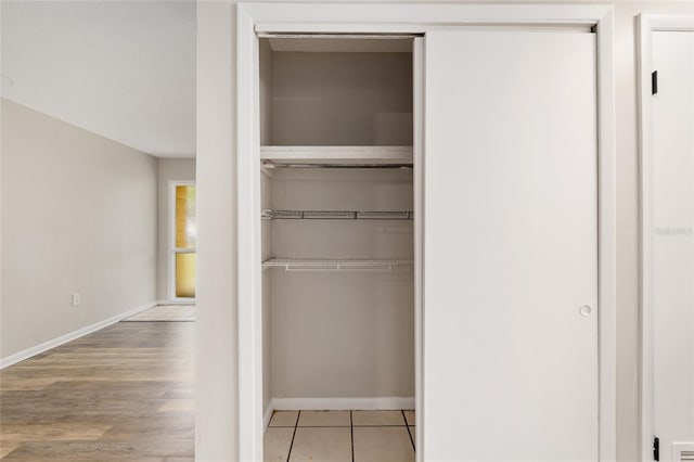 915 NW 40th Ave, Gainesville, Fl, FL 32605 - view of closet