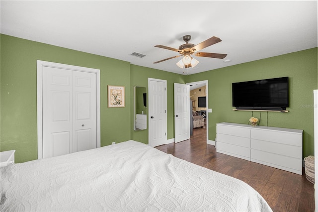 680 NW 67th Pl, Ocala, FL 34475 - bedroom featuring wood finished floors, a ceiling fan, a closet, and baseboards
