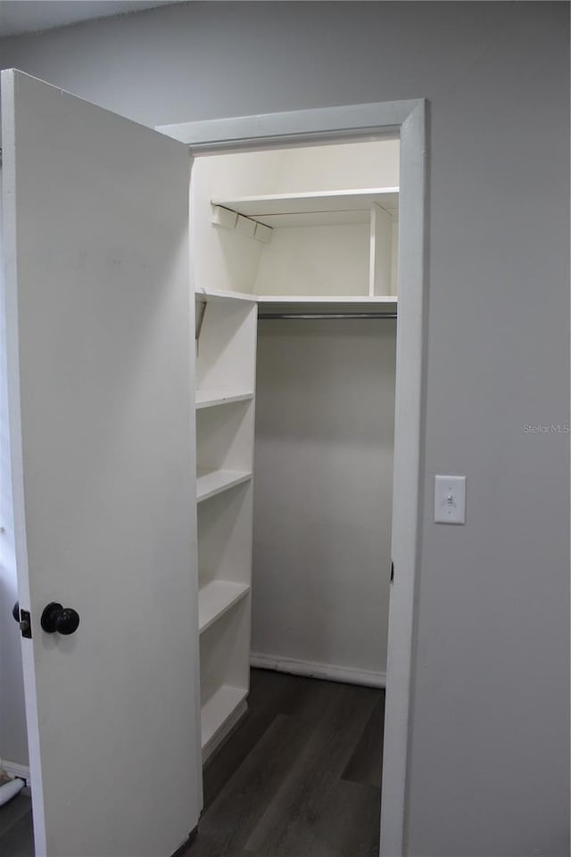 1700 SW 16th Ct Unit J21, Gainesville, FL 32608 - view of closet