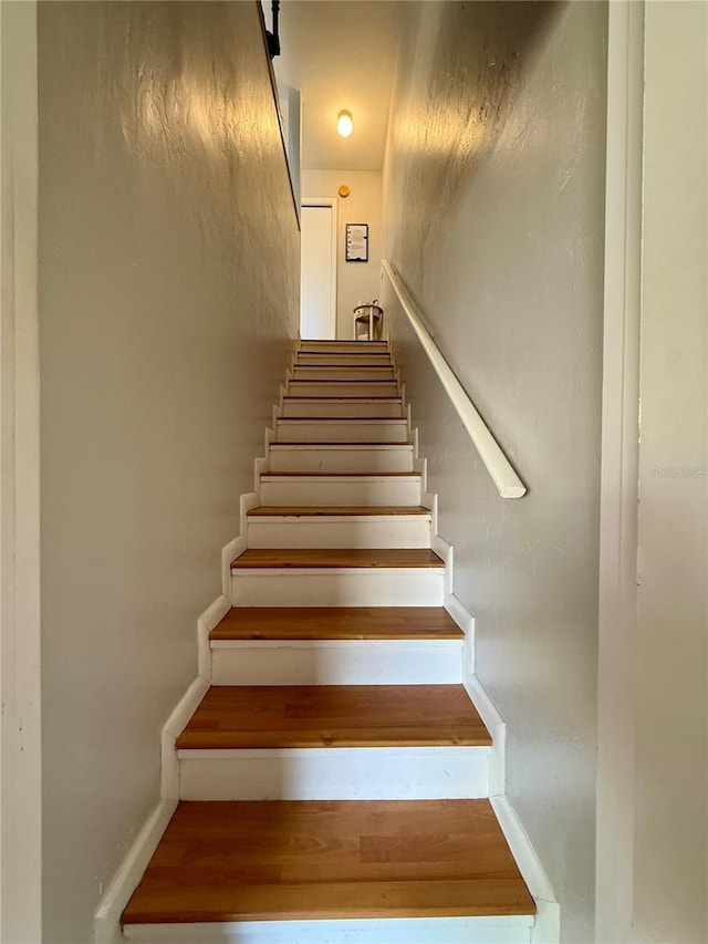 2058 SW 35th Pl Unit H47, Gainesville, FL 32608 - view of staircase