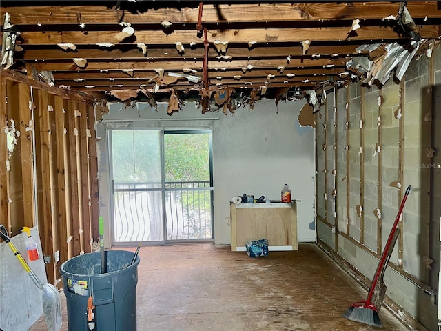 1700 SW 16th Ct Unit D25, Gainesville, FL 32608 - view of below grade area