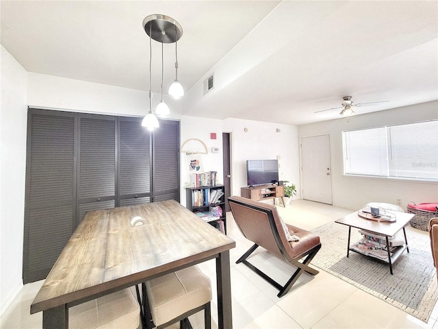2360 SW Archer Rd Unit 101, Gainesville, FL 32608 - living area with a ceiling fan